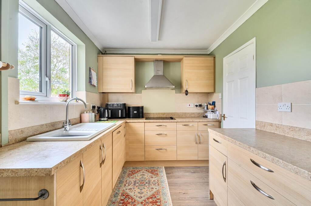House in Swindon, North Wroughton, Wroughton - View 4