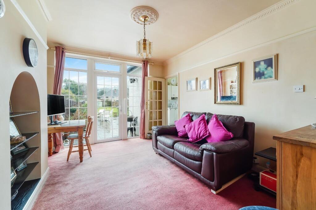 House in Epsom and Ewell, Stoneleigh - View 3