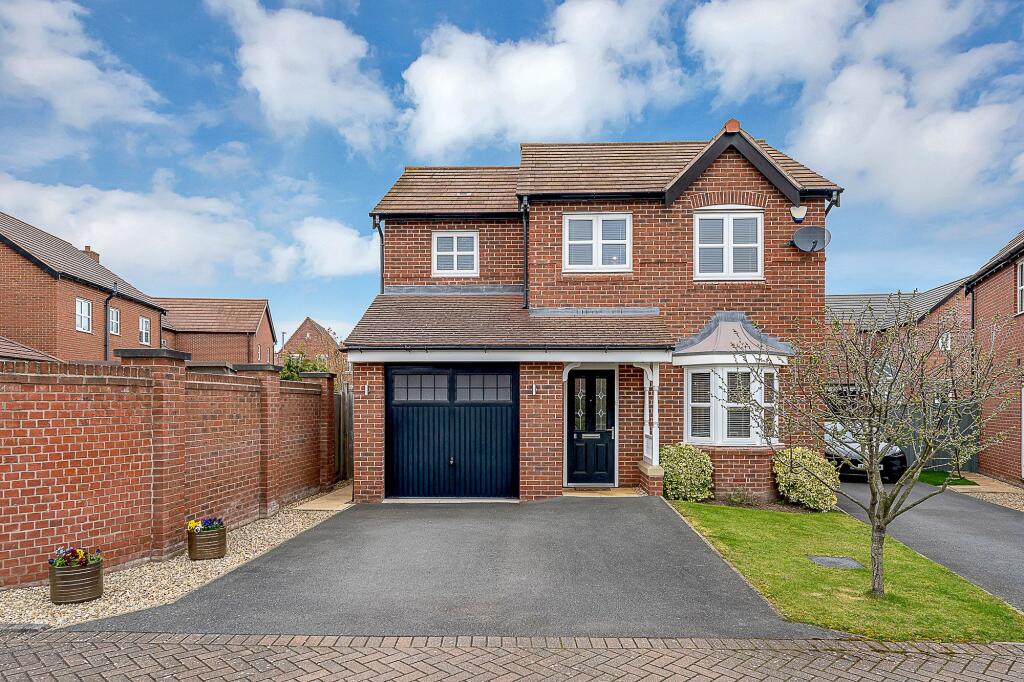 3-bed detached on Cornflower Road, Loughborough, LE11, £395,000