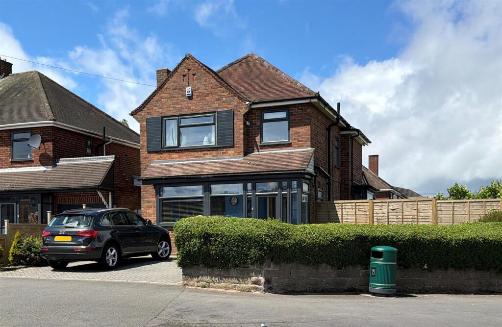 Main image of property: Kingsway, Oldbury, West Midlands