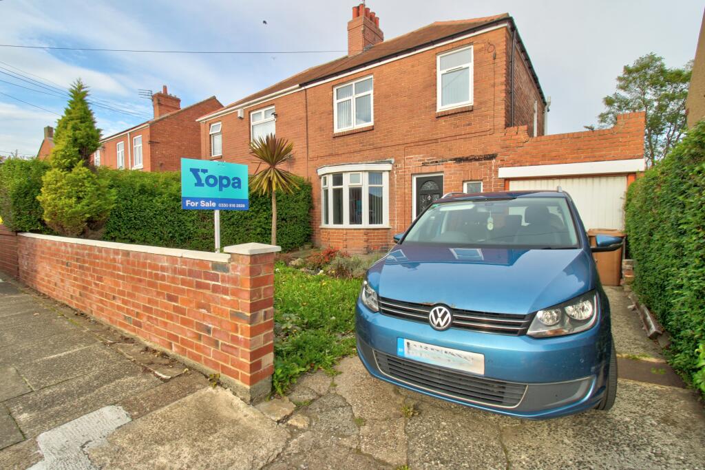3-bed semi-detached on Moorland Avenue, Bedlington, NE22, £150,000