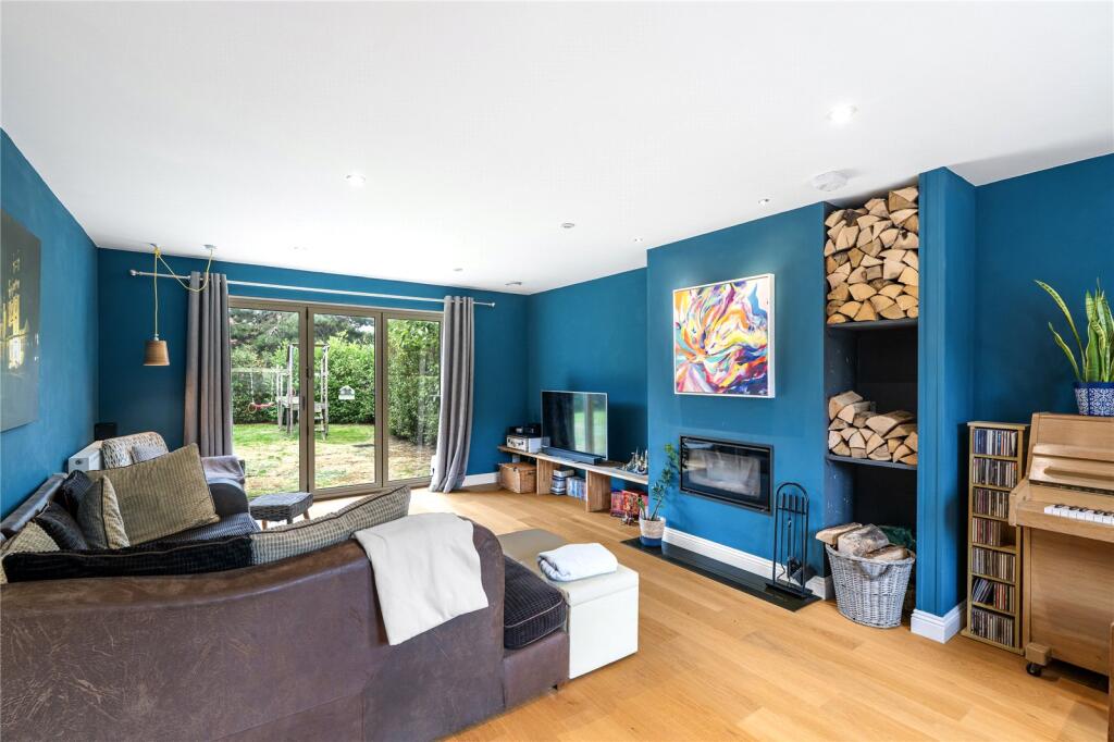 House in Lincoln - View 5