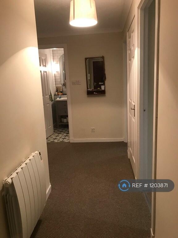 Apartment in Glasgow - View 3