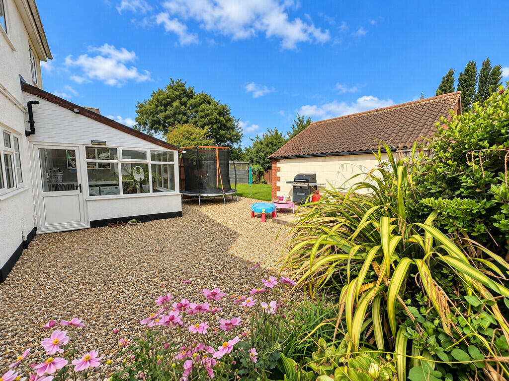 House in Peterborough - View 2