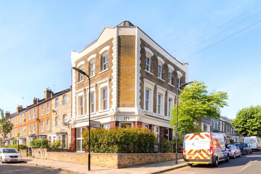 Main image of property: Glyn Road, London, E5