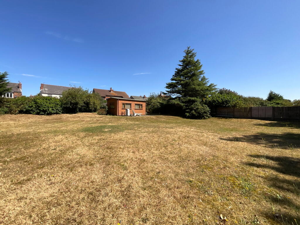 Lyndhurst Road, Birkdale, Southport photo 4