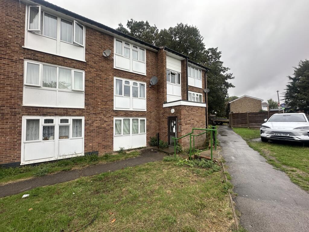 Main image of property: Kimpton Close, Hemel Hempstead, HP2