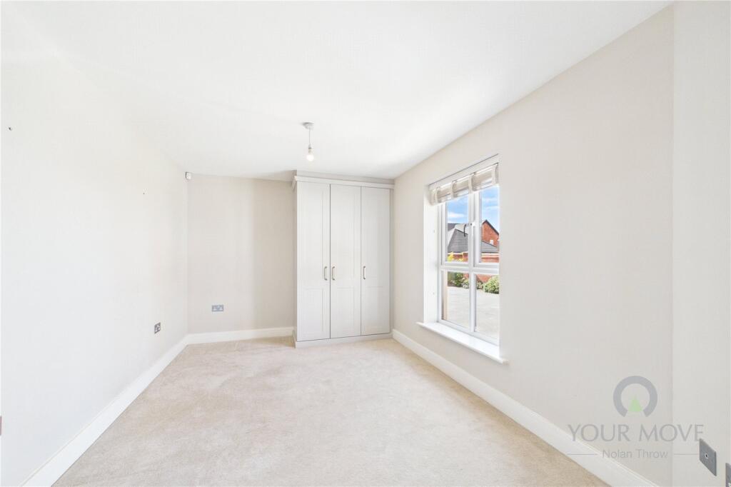 Apartment in Northampton - More