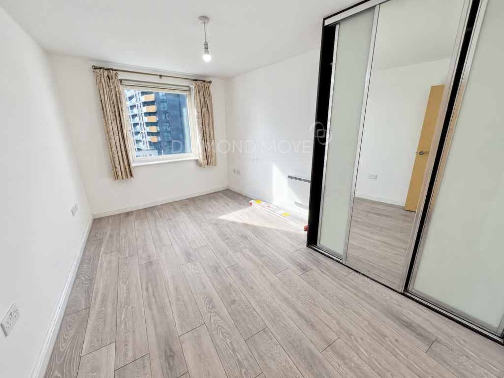 Apartment in London, Osterley - View 4
