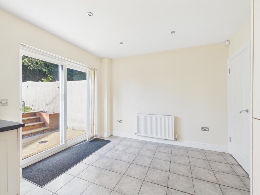 House in Long Buckby, West Northamptonshire - View 5
