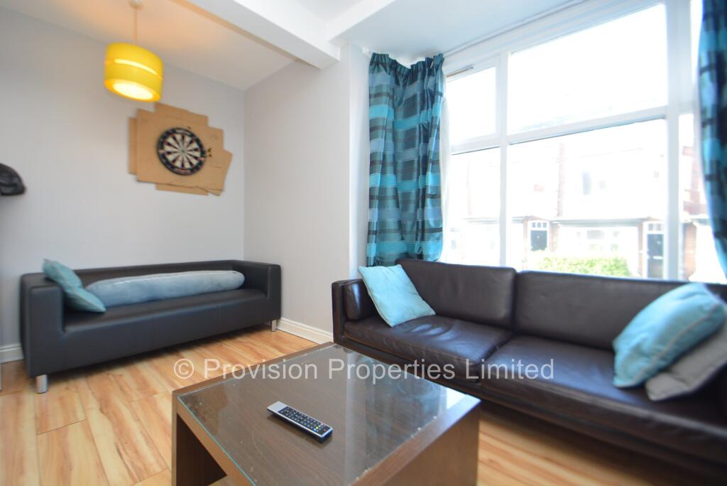 Manor Drive, Hyde Park, Leeds, LS6