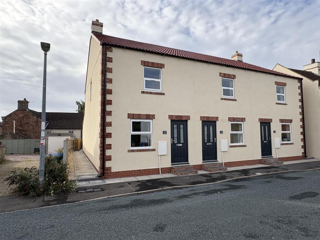 Main image of property: High Street, Swinefleet, Goole