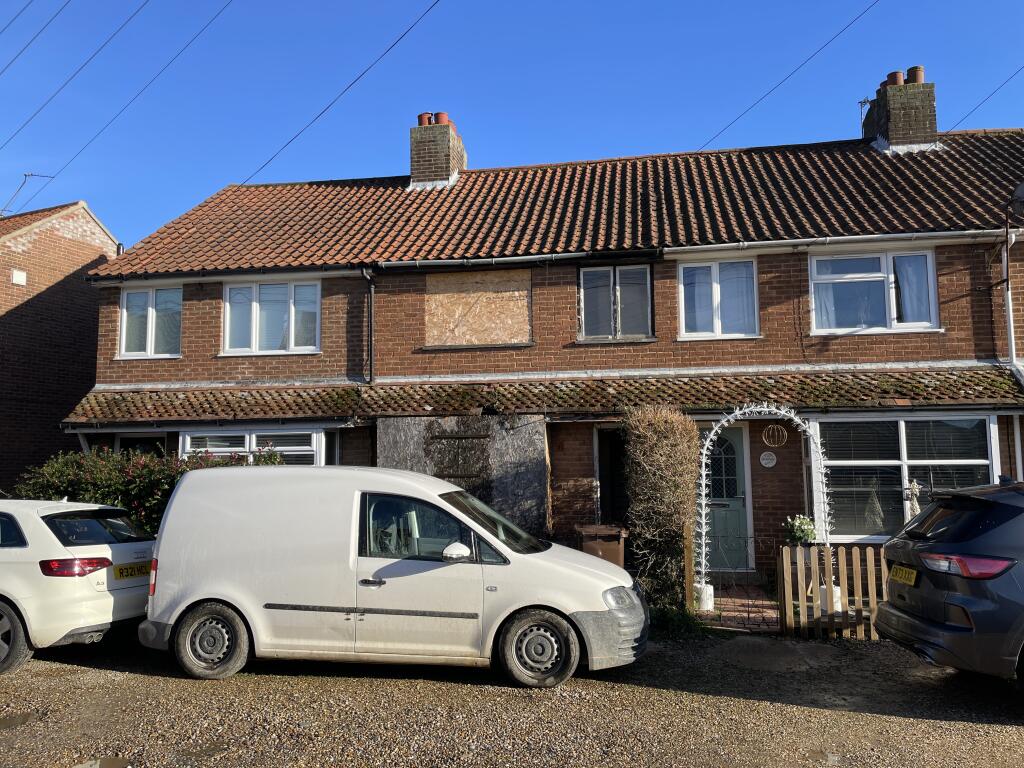 2-bed terraced on Beeston, Swanton Avenue, Dereham, Norfolk NR19 2HJ, £120,000