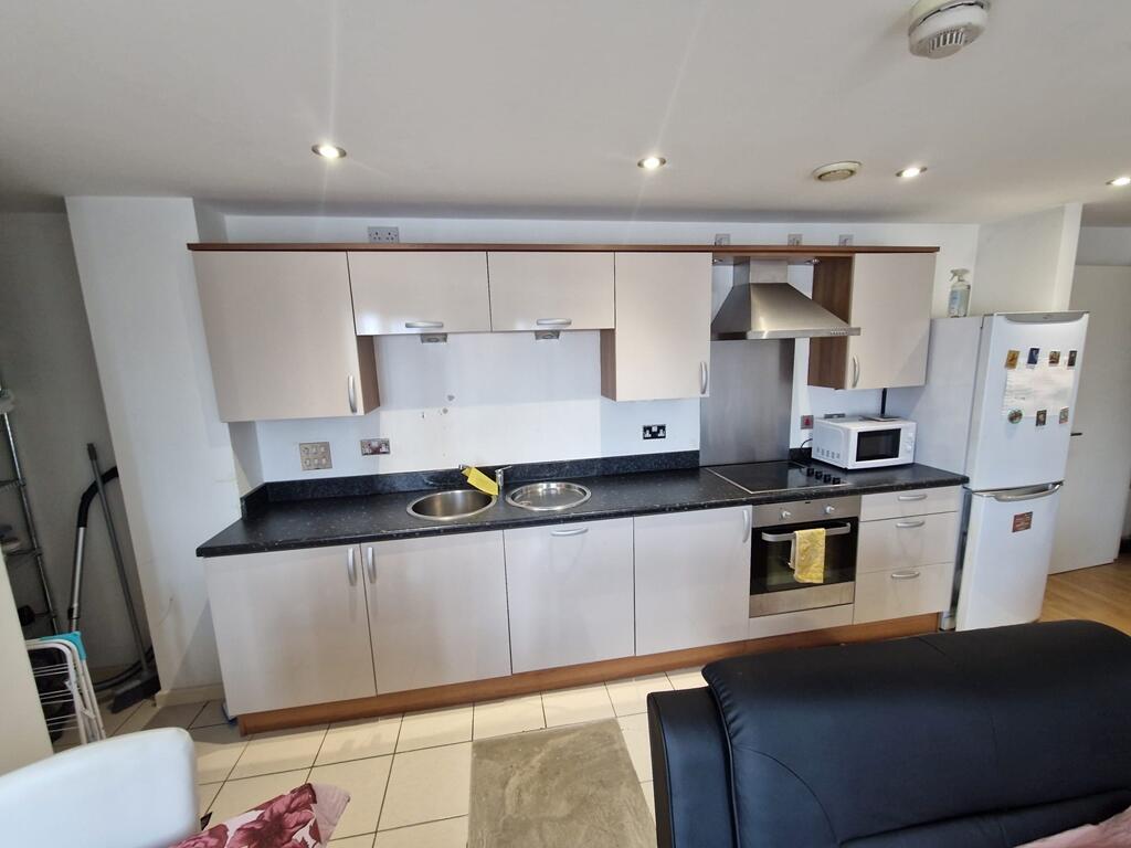 Main image of property: HIVE LARGE CORNER 1 BED