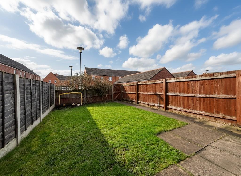 Turnbull Road, West Timperley, Altrincham photo 4