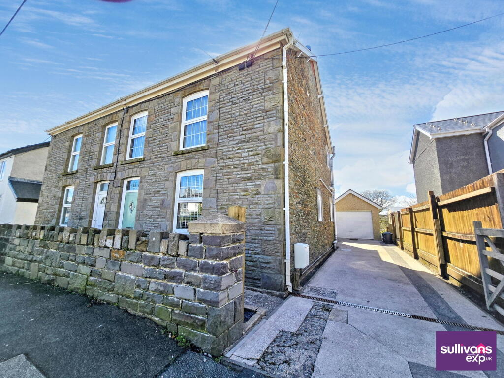 Main image of property: Neath Road, Rhos, Pontardawe, Swansea