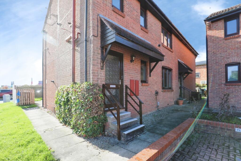 Main image of property: Birchwood Mews, Harrogate, North Yorkshire, HG2