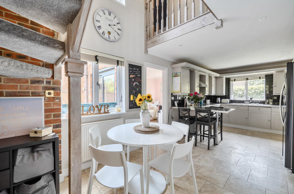 Sunton, Collingbourne Ducis, SN8 photo 4