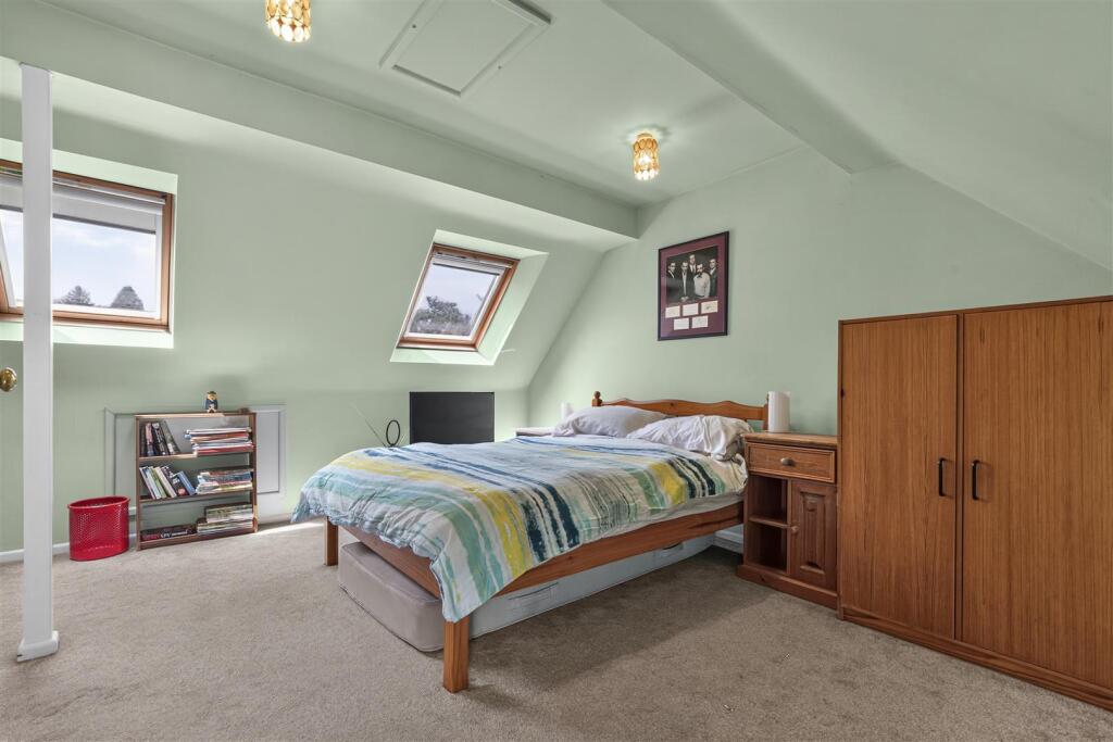 House in Sutton Coldfield, Maney - View 4