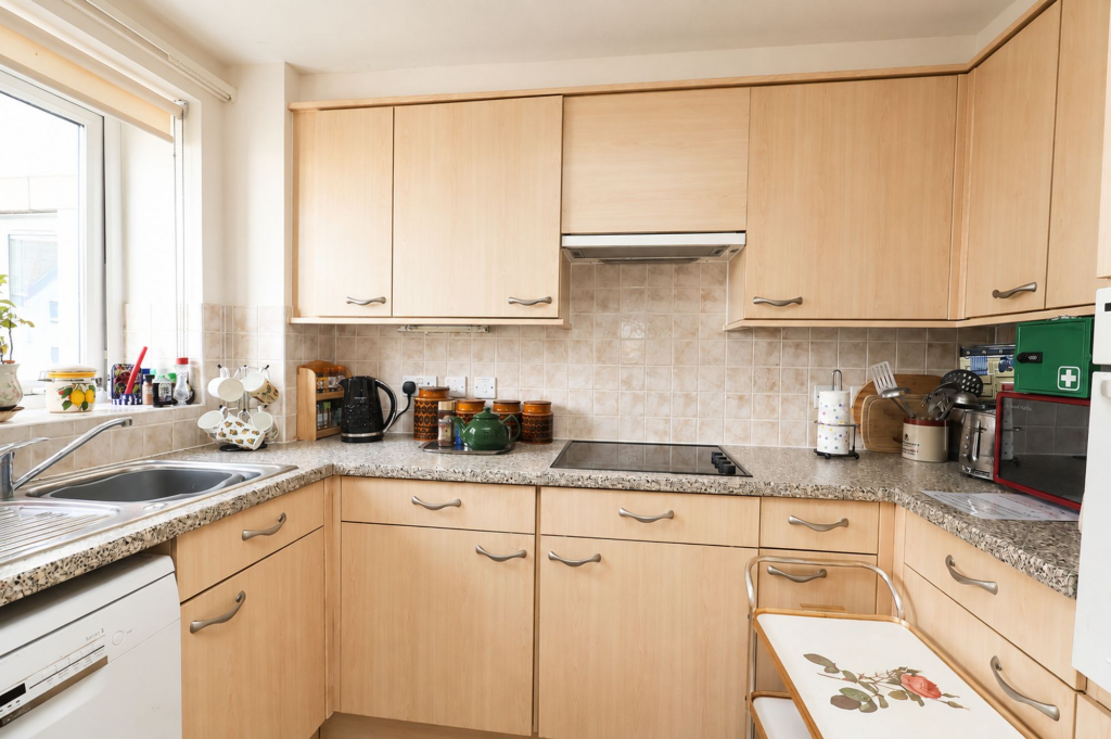 Apartment in Truro - More