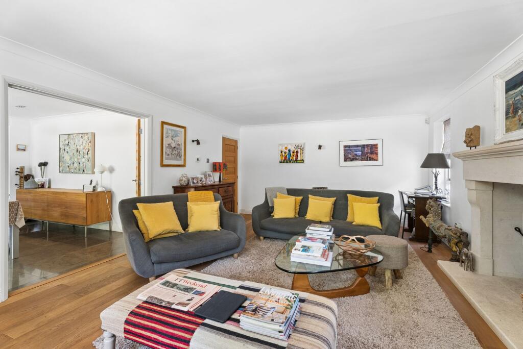 House in Hemel Hempstead - More