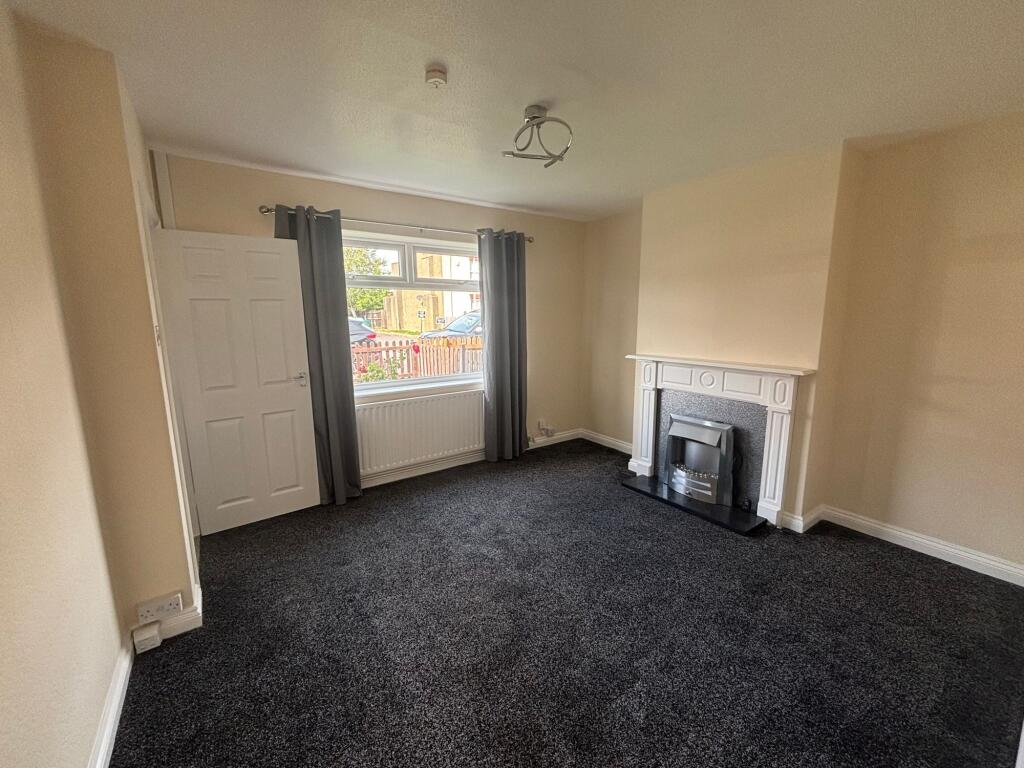 House in East Lindsey, Skegness - More