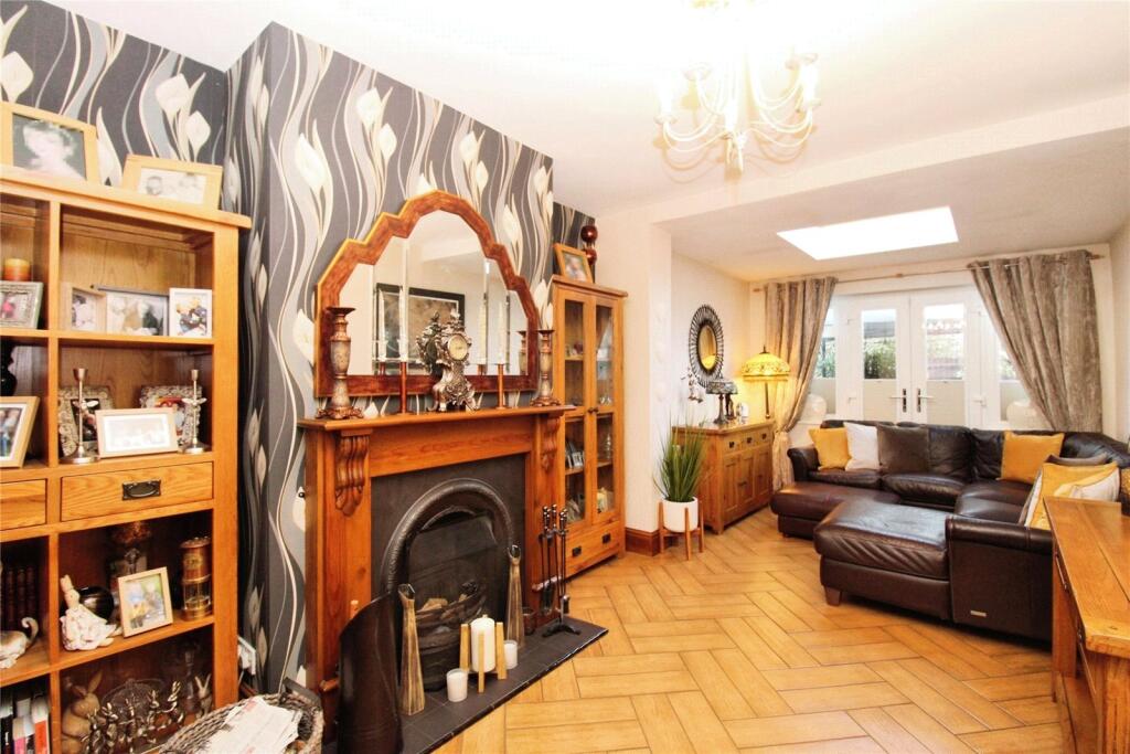 House in Salford, Greater Manchester - View 3