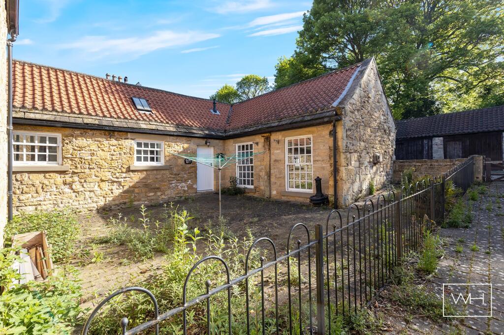 3-bed house on Hickleton, Doncaster, , £280,000