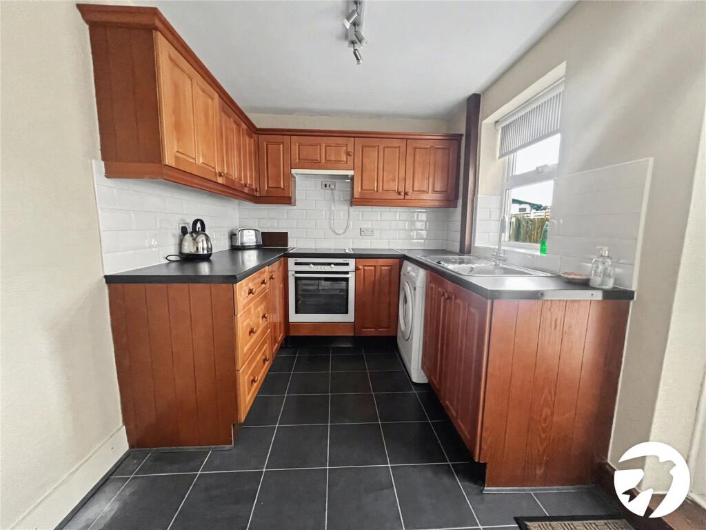 House in Cliffe, West Street - View 4