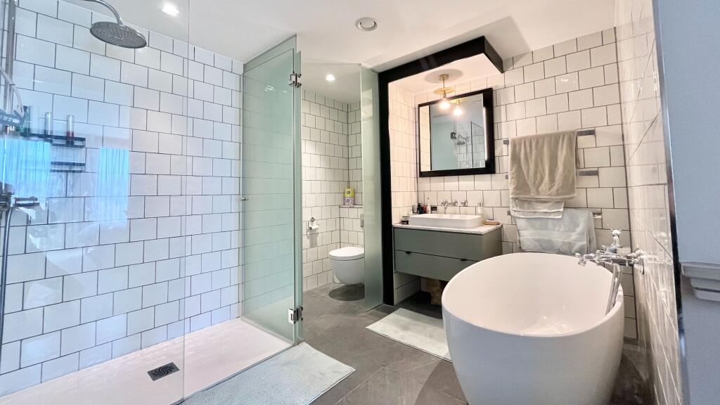 Apartment in London - View 4