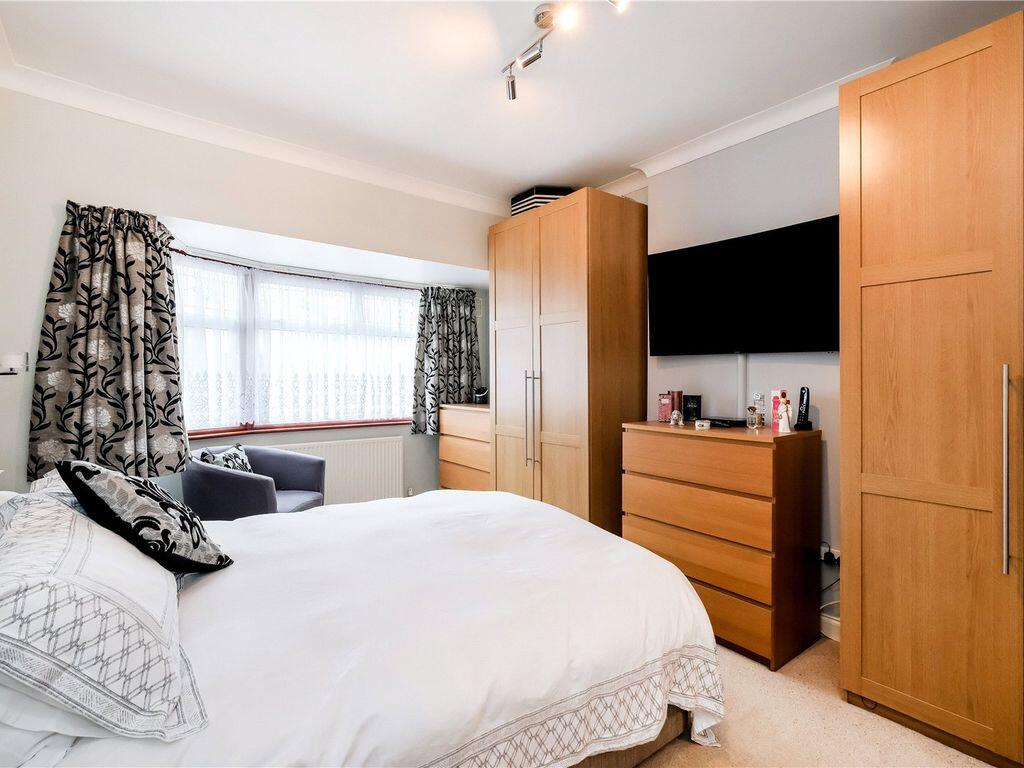 House in Romford - More