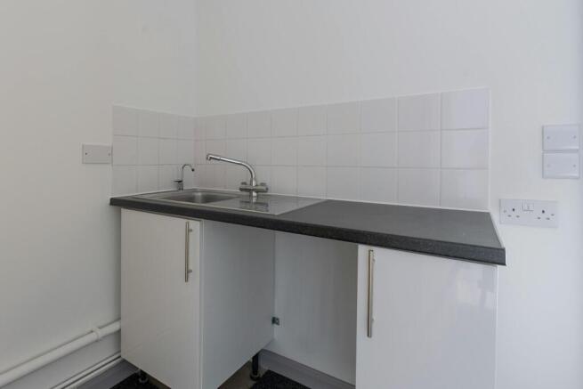 6 Langley - Kitchenette .jpg