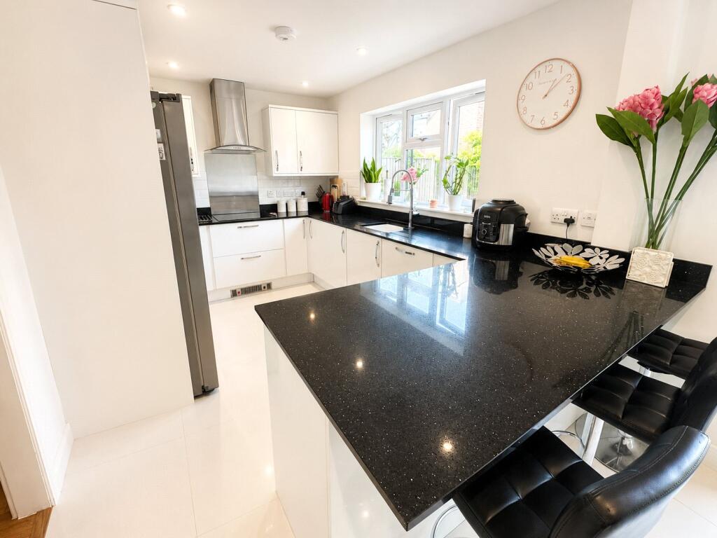 House in Havant, Hampshire - View 5