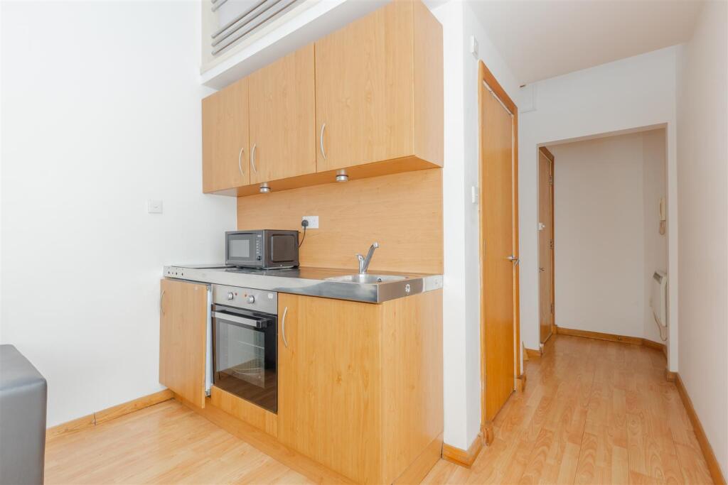 Studio flat for rent