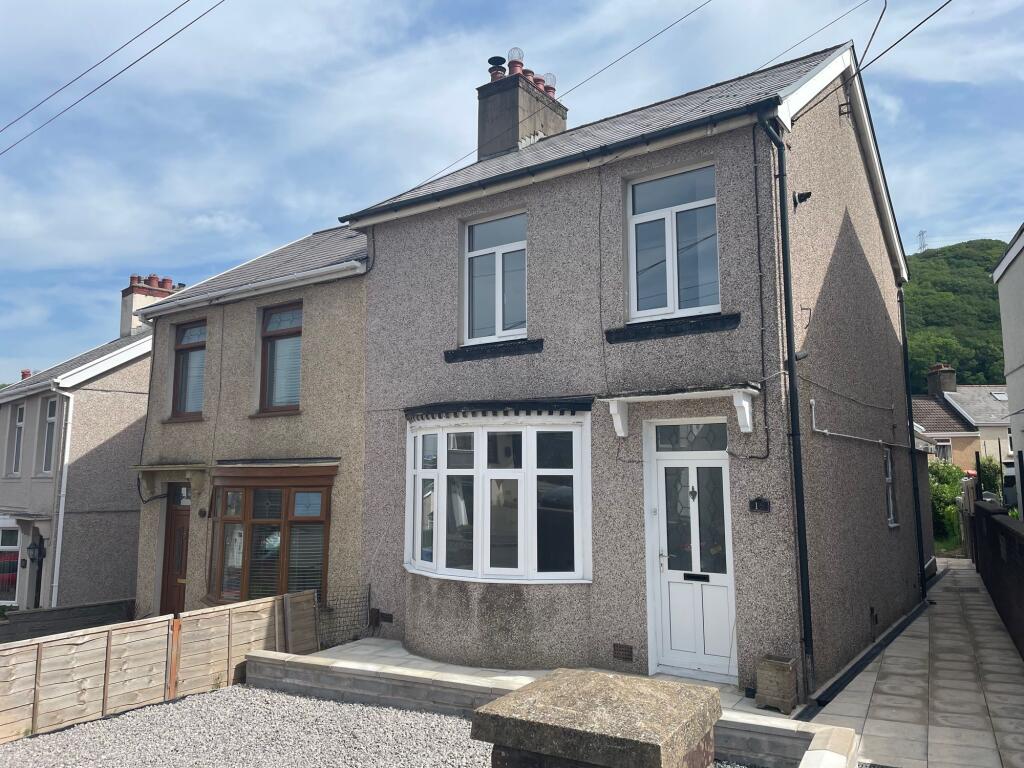Gower Crescent, Baglan, SA12 photo 4