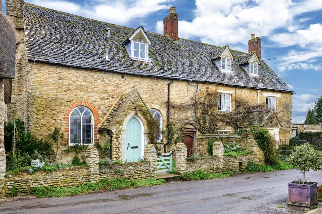 Main image of property: Summerside, Buckland, Faringdon, Oxfordshire, SN7