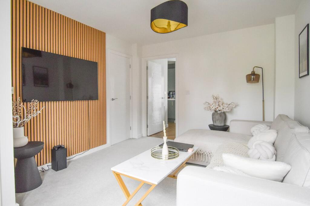 House in Highbridge, Alstone, West Huntspill - More