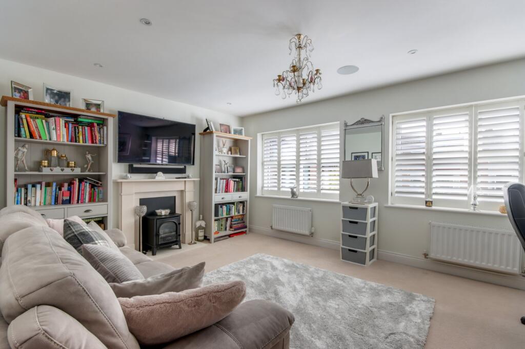 House in Sevenoaks, Kippington - View 4