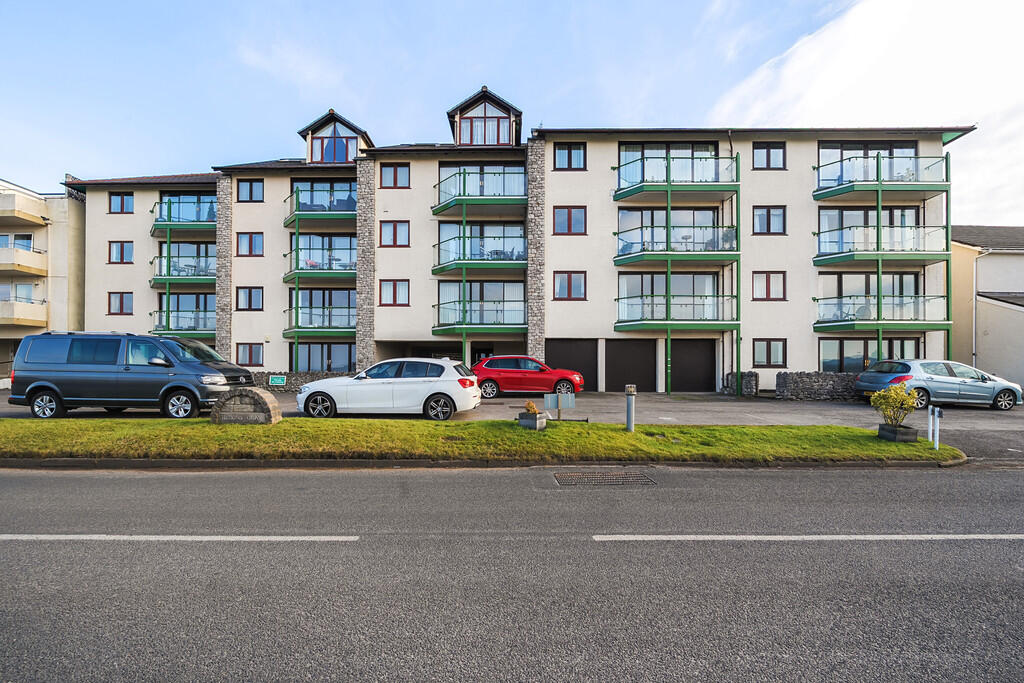2-bed flat on 16 Herons Quay, Sandside, Milnthorpe, Cumbria, LA7 7HW, £235,000