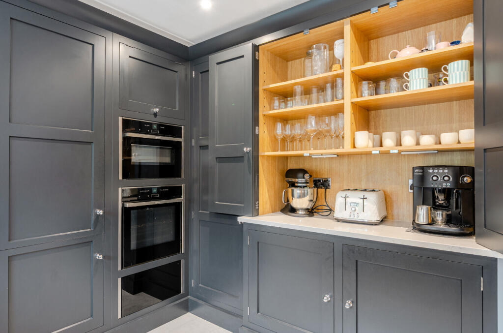 House in Woking, Maybury, Westfield - View 4