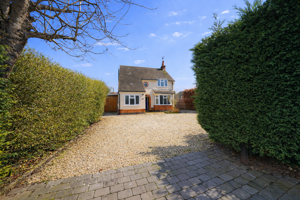Main image of property: Leicester Road, Markfield, Leicestershire