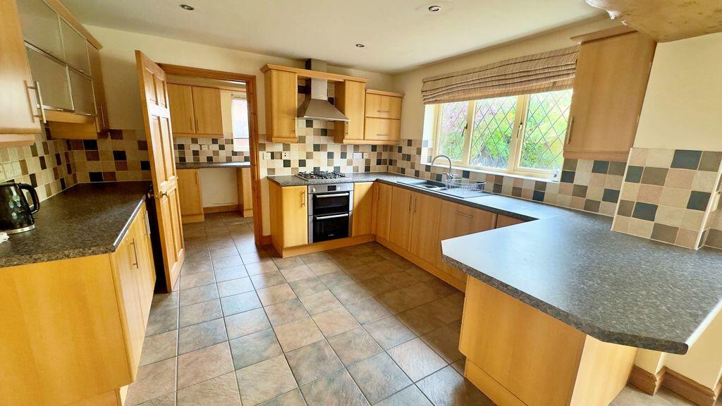 House in North Kesteven, North Hykeham - More
