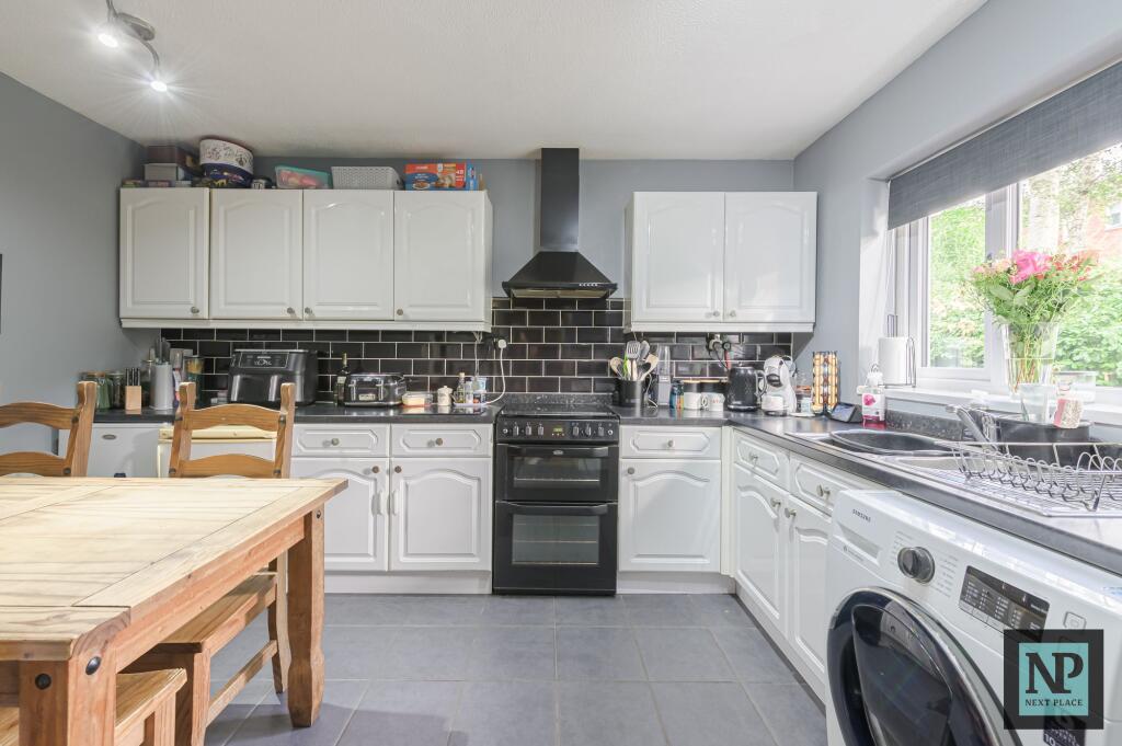 Carlcroft, Wilnecote, B77 photo 4