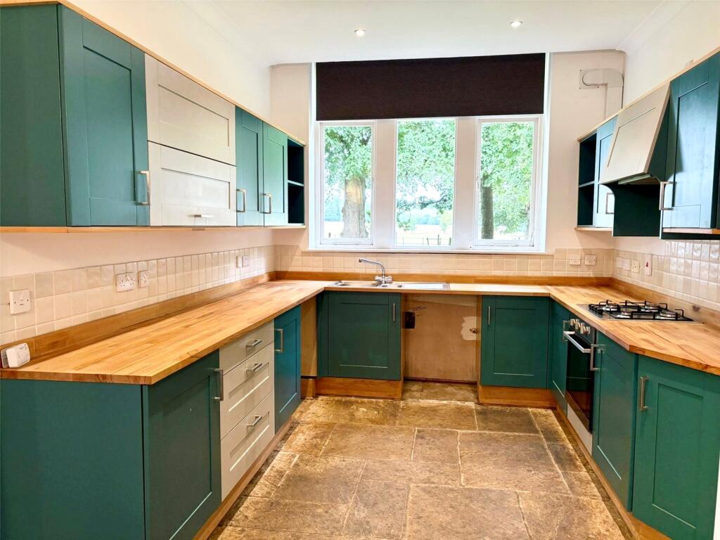 Caldecote Hall Drive, Caldecote, Nuneaton, Warwickshire, CV10 photo 4