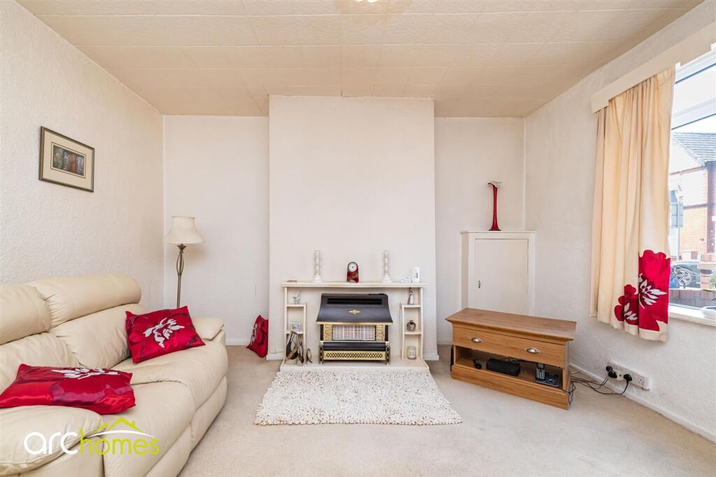 House in Wigan, Greater Manchester - More