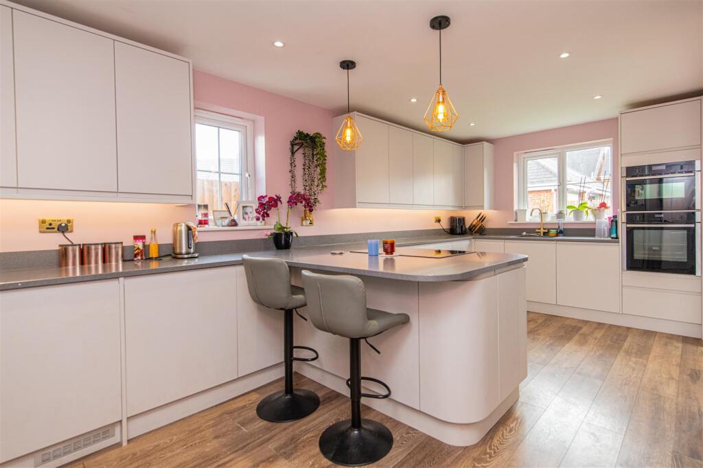House in Desborough, North Northamptonshire - View 2