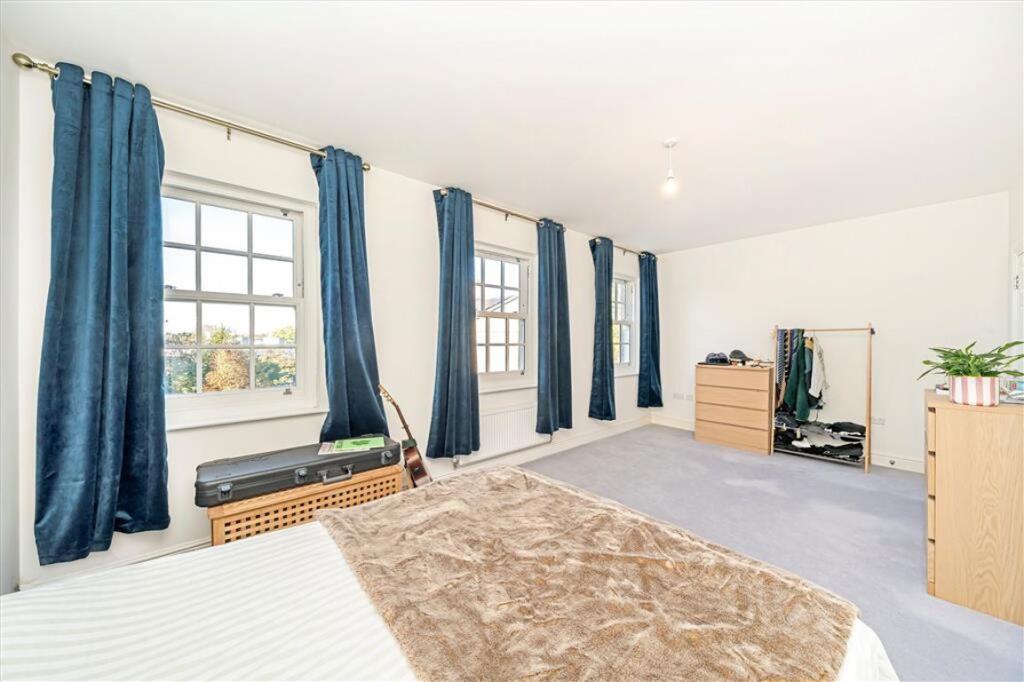 House in London - View 4