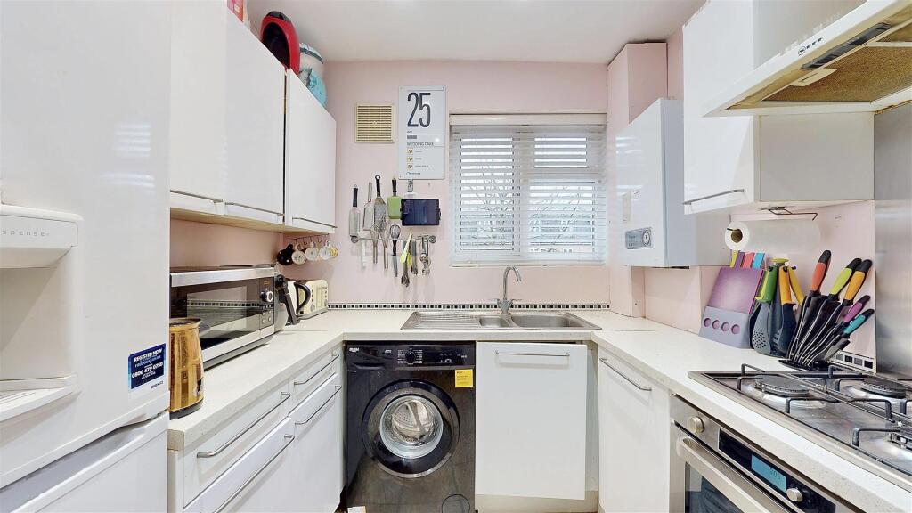 Apartment in London - View 3