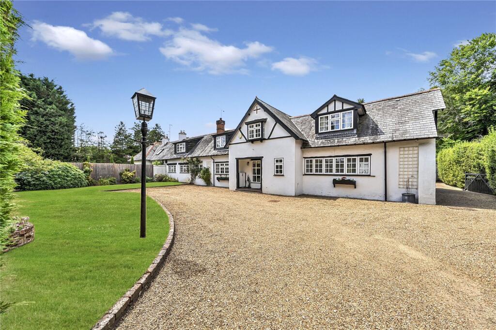 Main image of property: New Lane, Sutton Green, Guildford, GU4