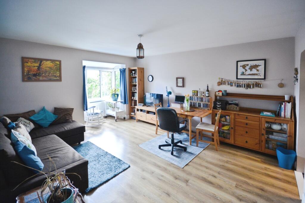 Apartment in Hatfield, Hilltop - More